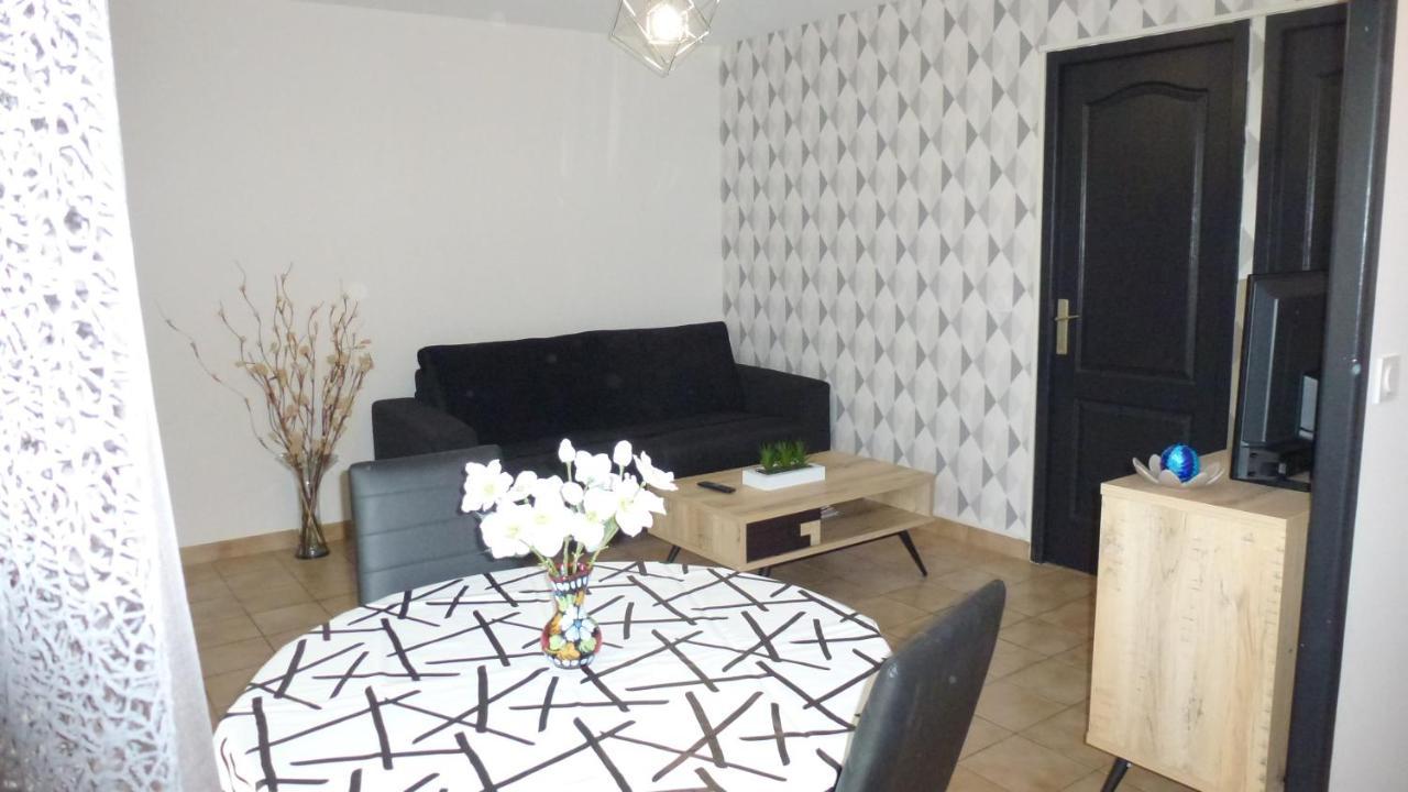 Caroline Apartment Oyonnax Exterior photo